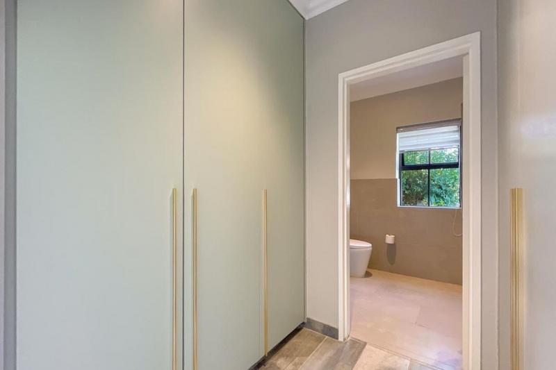 4 Bedroom Property for Sale in Constantia Western Cape